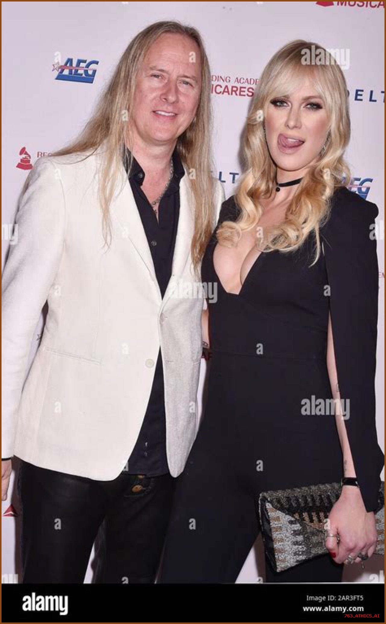 All About Jerry Cantrell's Wife: A Deep Dive Into Their Relationship