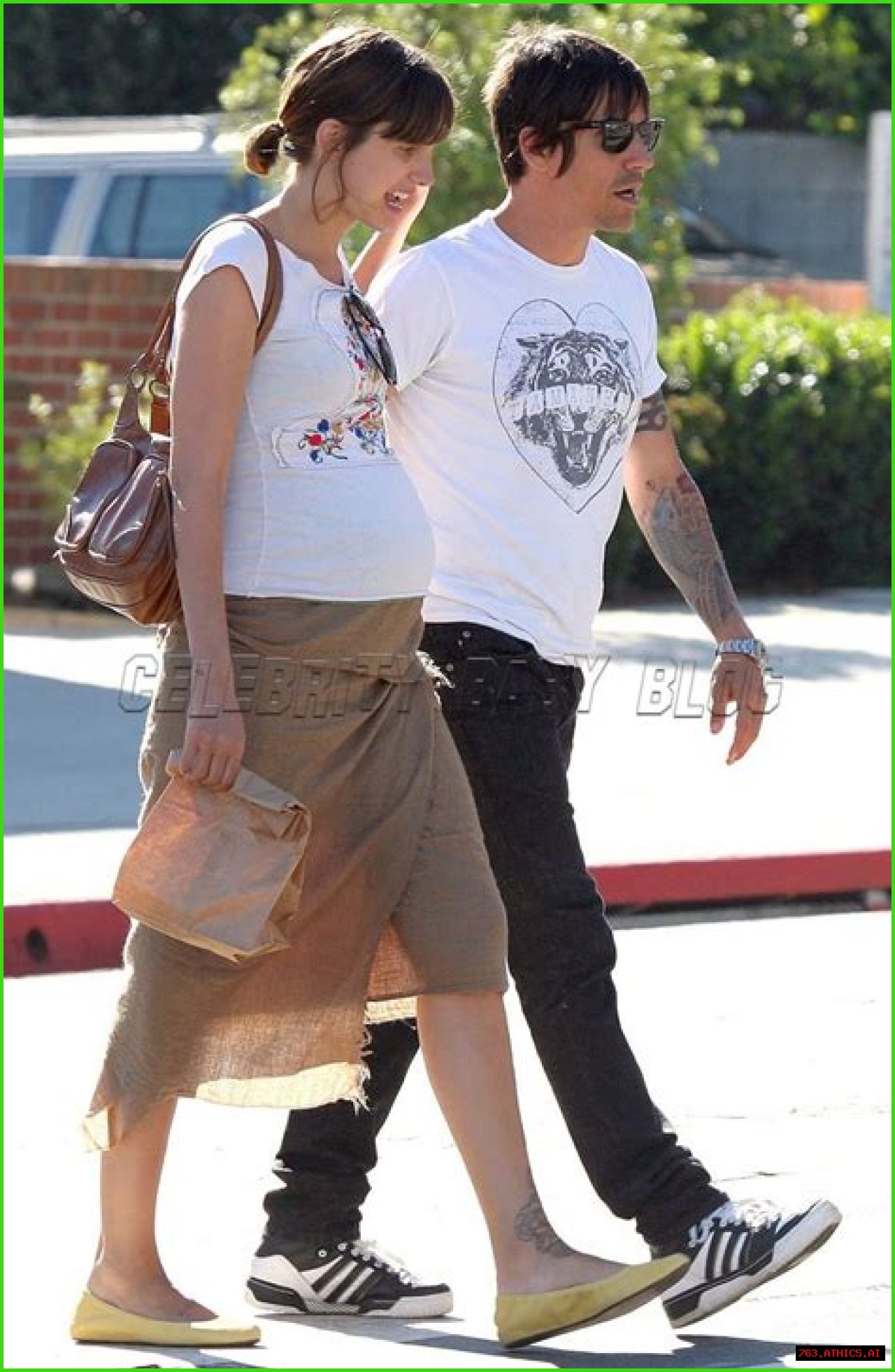 Unraveling The Mystery: Anthony Kiedis's 19-Year-Old Girlfriend